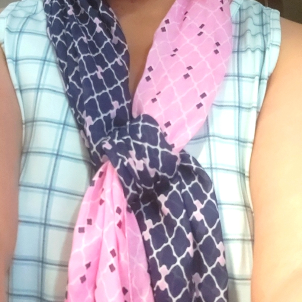 Talbots scarf - Picture 3 of 3